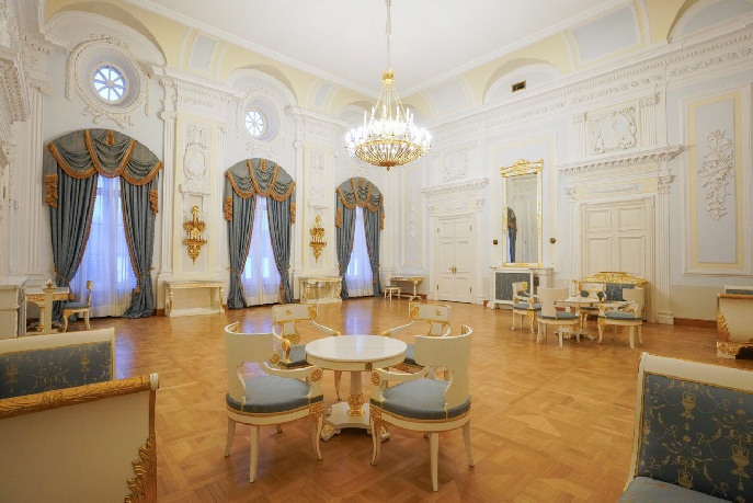 Обзорная экскурсия по Петровскому путевому дворцу